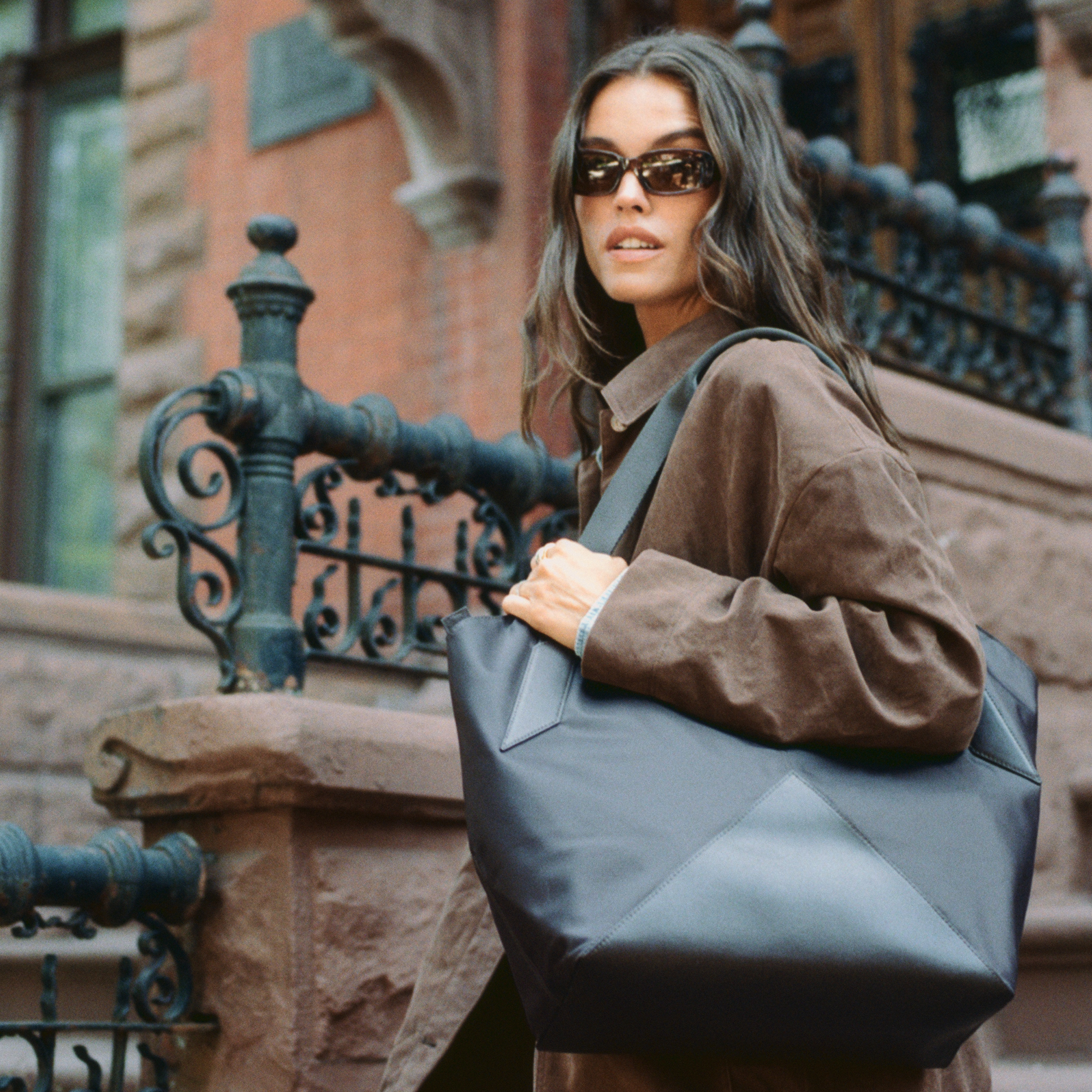 Beverly Tote - Image 4