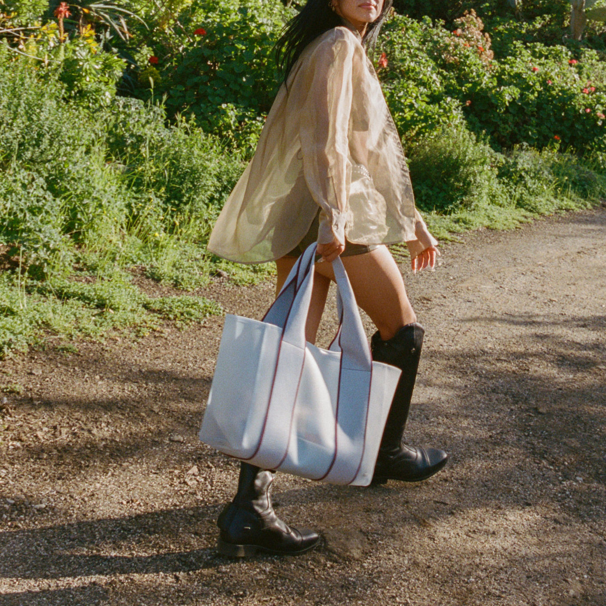 Wellington Cabana Tote - Image 5